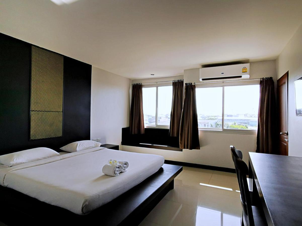 Nana Buri Hotel Chumphon Exterior foto
